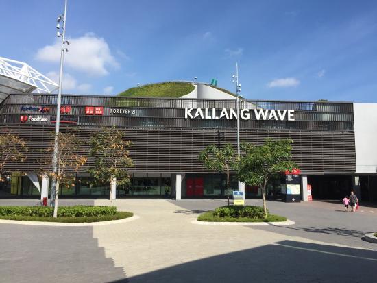 Kallang Wave Mall